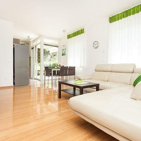 Kuvi Apartments Ρόβινι Εξωτερικό φωτογραφία