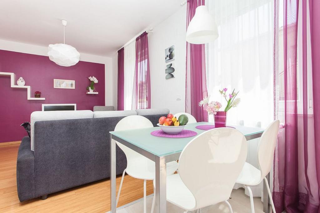 Kuvi Apartments Ρόβινι Δωμάτιο φωτογραφία