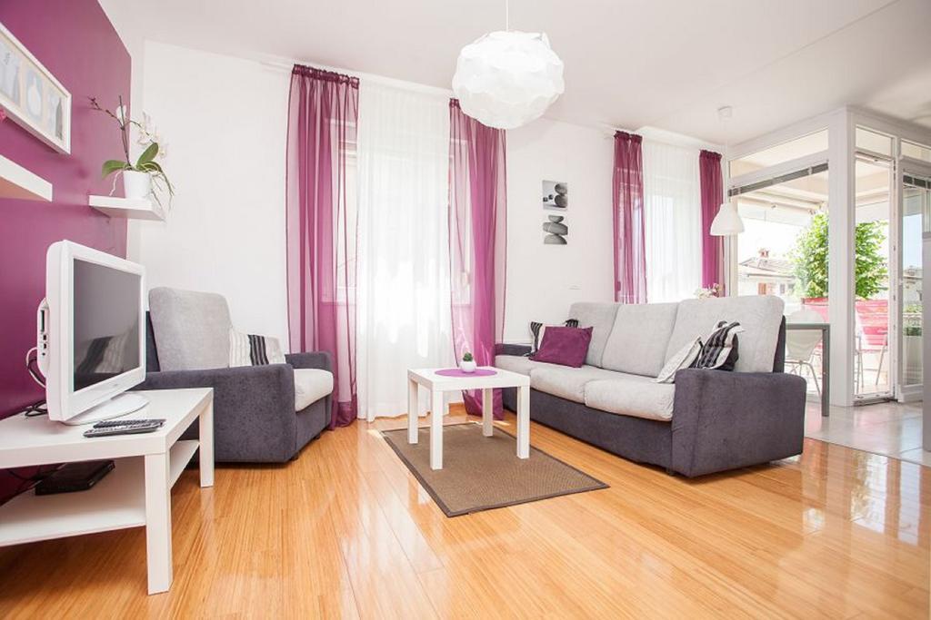 Kuvi Apartments Ρόβινι Δωμάτιο φωτογραφία