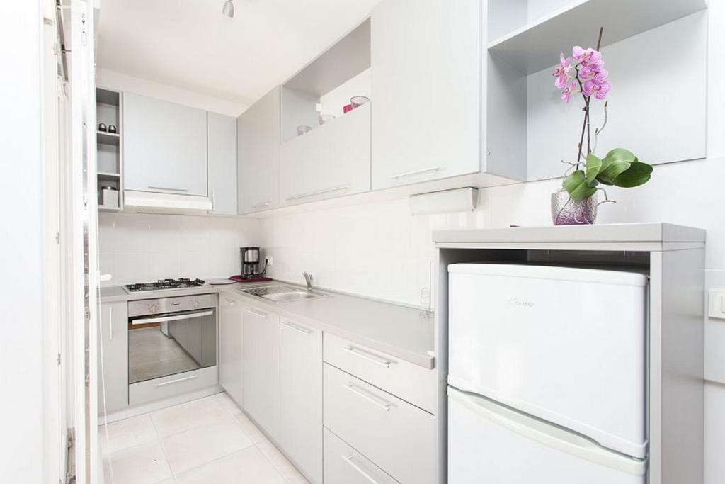 Kuvi Apartments Ρόβινι Δωμάτιο φωτογραφία