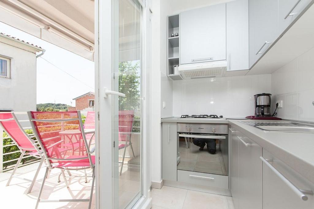 Kuvi Apartments Ρόβινι Δωμάτιο φωτογραφία