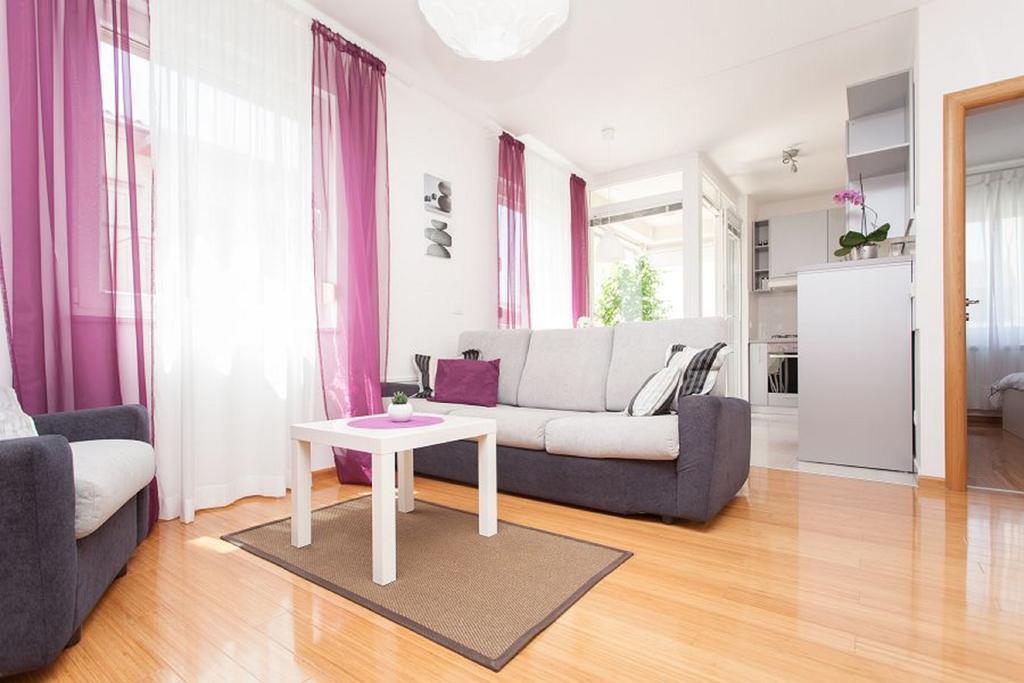 Kuvi Apartments Ρόβινι Δωμάτιο φωτογραφία